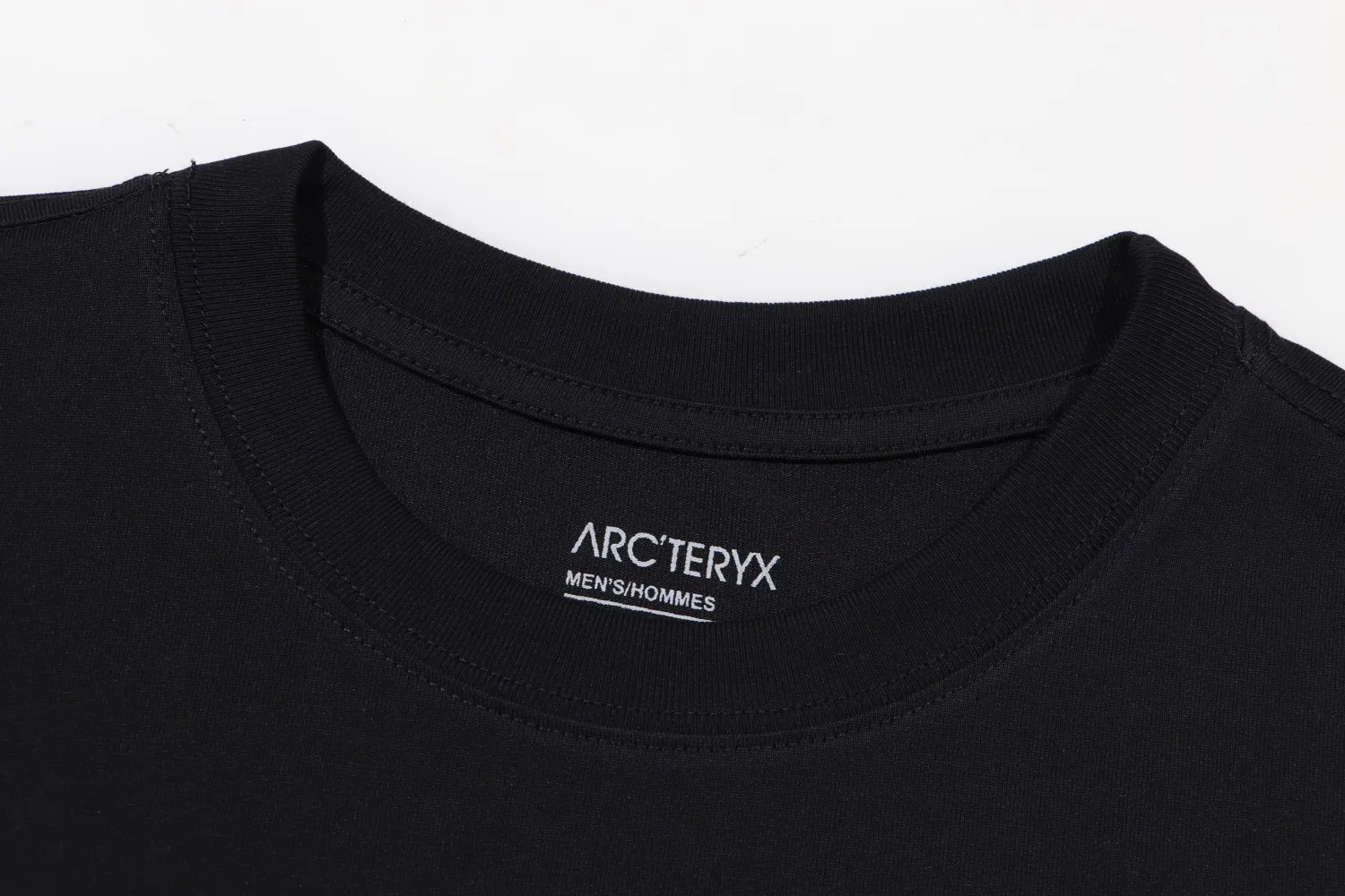 Arc’teryx ARC 23SS T 60 ， g 。 Breathable， ， ， 。 logo ， 。 ， 。 ， ， ， ， 。 Size:XS-L
